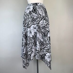 Chicos Skirt Women 1 M Modern Classic Contemporary Art To Wear Floral Stretch